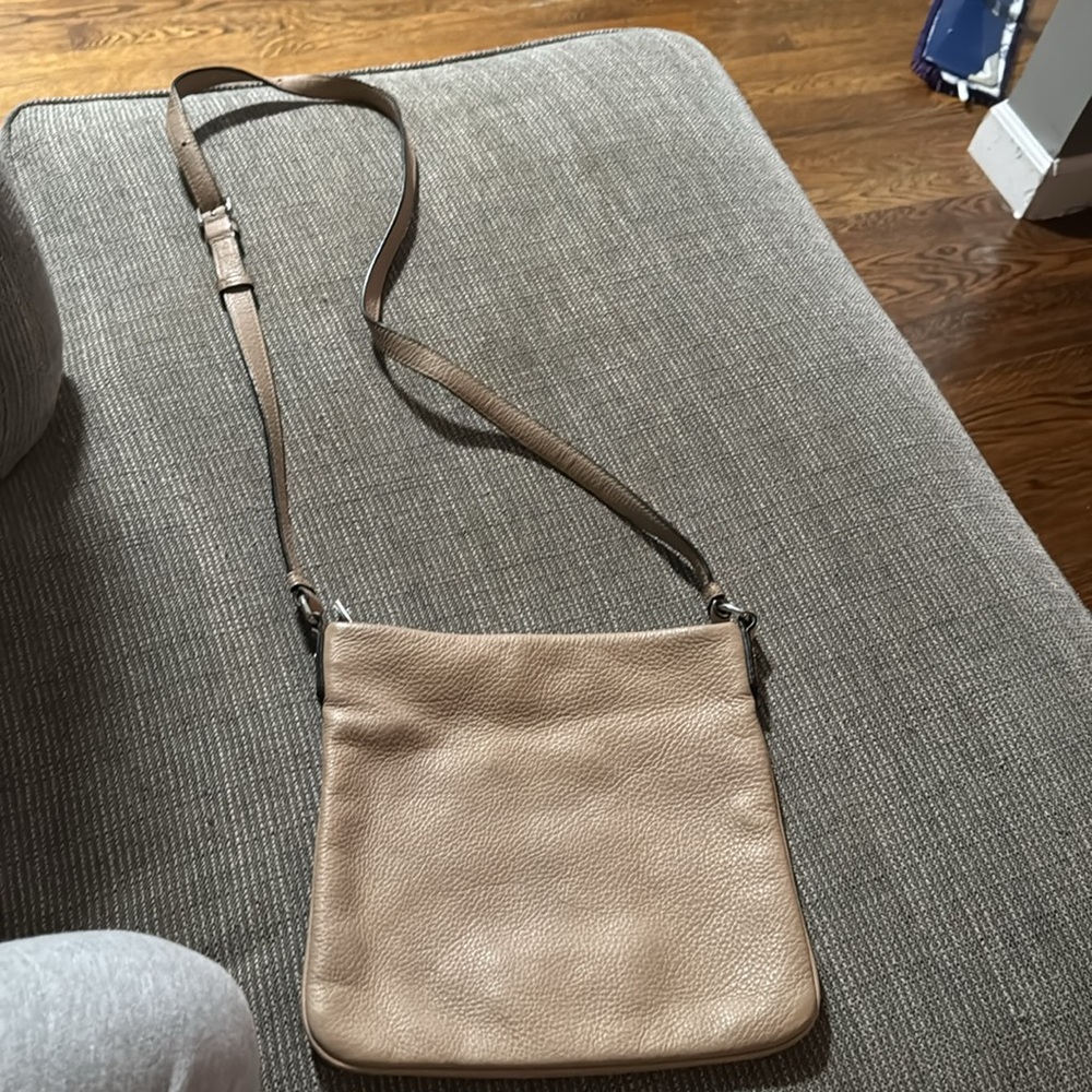 Marc Jacobs NY crossbody tan/nude bag - Picture 3 of 5